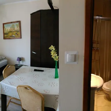 Appartamento Gosciniec W Ogrodzie Brusy Esterno foto