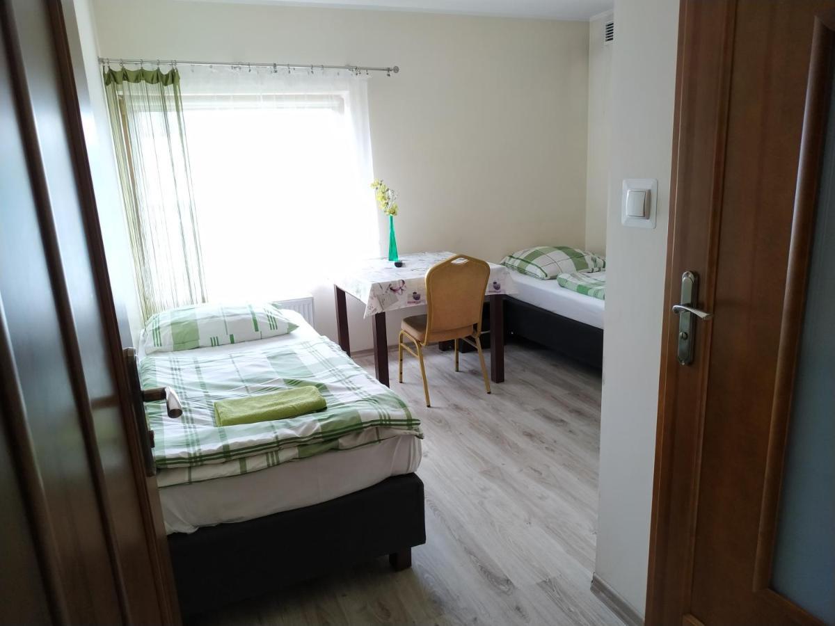 Gosciniec W Ogrodzie Brusy